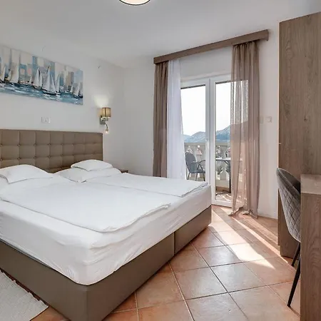 Bed and Breakfast Dosen V Baška