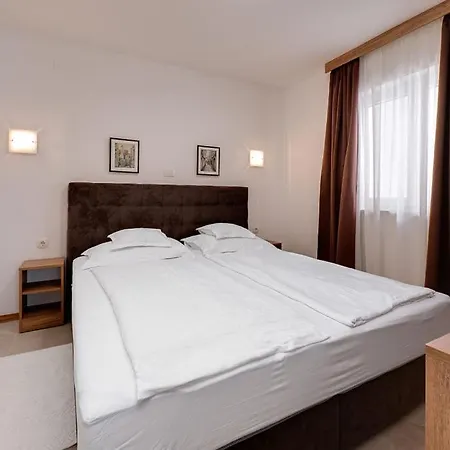 Dosen Bed & Breakfast 3*