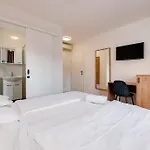 Dosen Bed & Breakfast