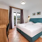 Bed & Breakfast Dosen 3*