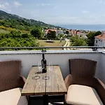 Dosen Bed & Breakfast 3*
